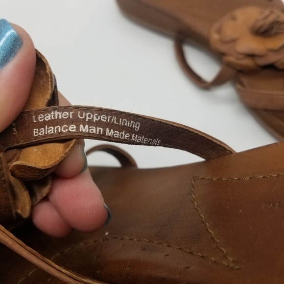 Naya Bristol brown leather flower slide sandals 8M - Picture 9 of 10